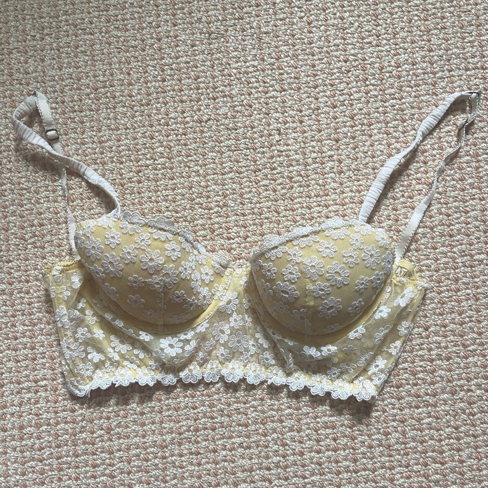 Pout by Victoria’s Secret Yellow and White Daisy Mesh Bustier / Longline Bra 32B